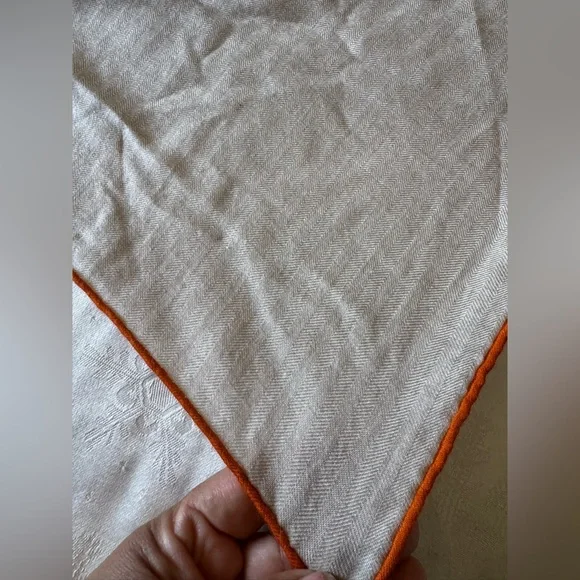 Hermes cream scarf - Picture 12 of 16